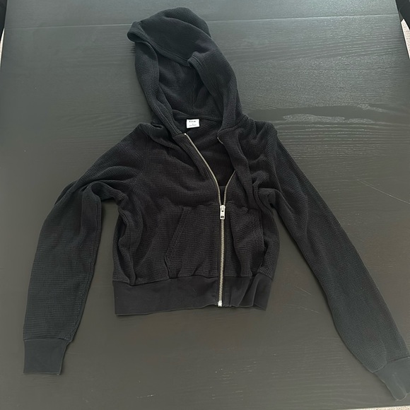 Black Aritzia TNA zip up. Waffle material size small. - Picture 1 of 3